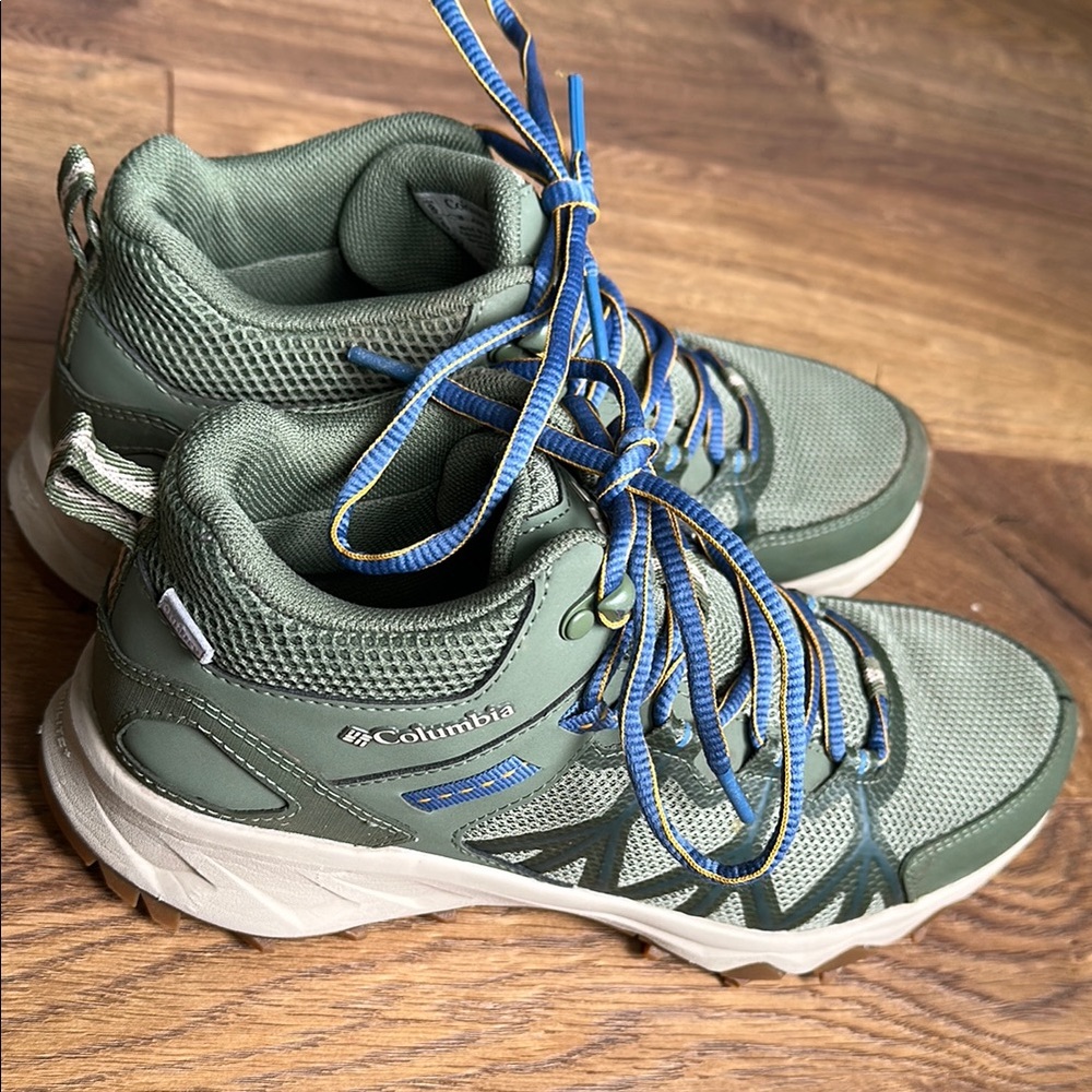 Columbia Forest Green Hiking Shoes with Navy Accents